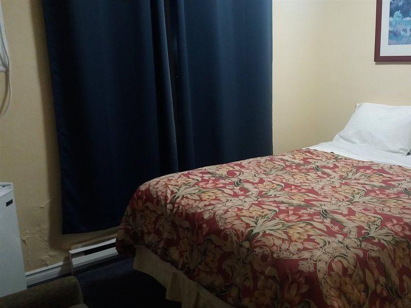 Empress Inn And Suites By The Falls Niagara Falls Esterno foto
