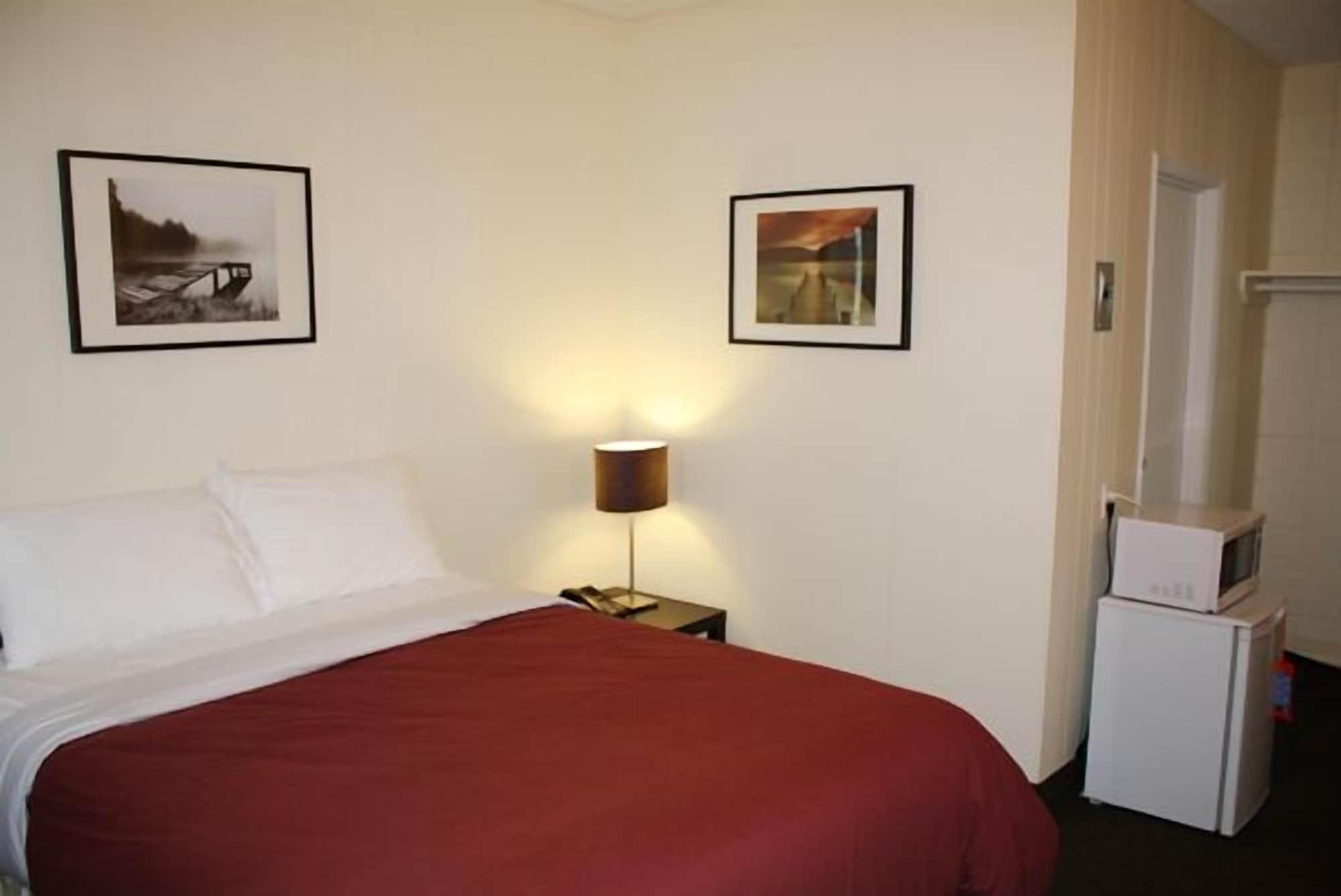 Empress Inn And Suites By The Falls Niagara Falls Esterno foto