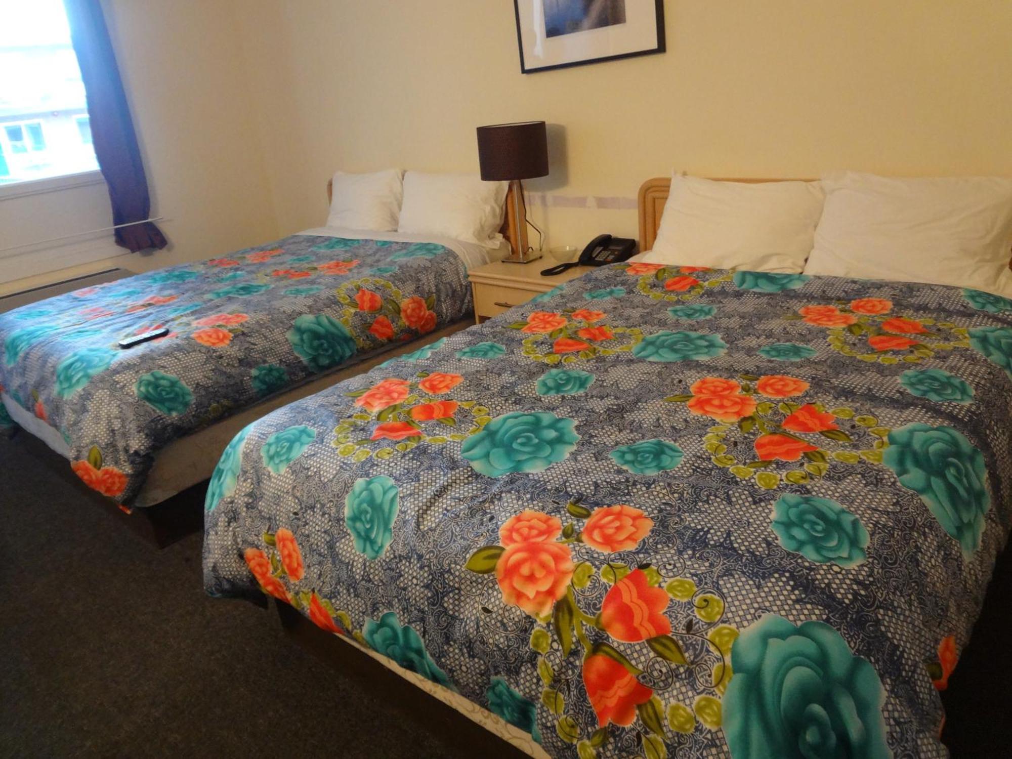 Empress Inn And Suites By The Falls Niagara Falls Esterno foto
