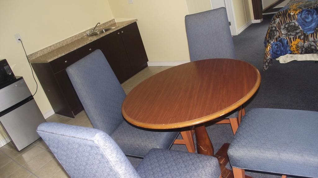 Empress Inn And Suites By The Falls Niagara Falls Esterno foto