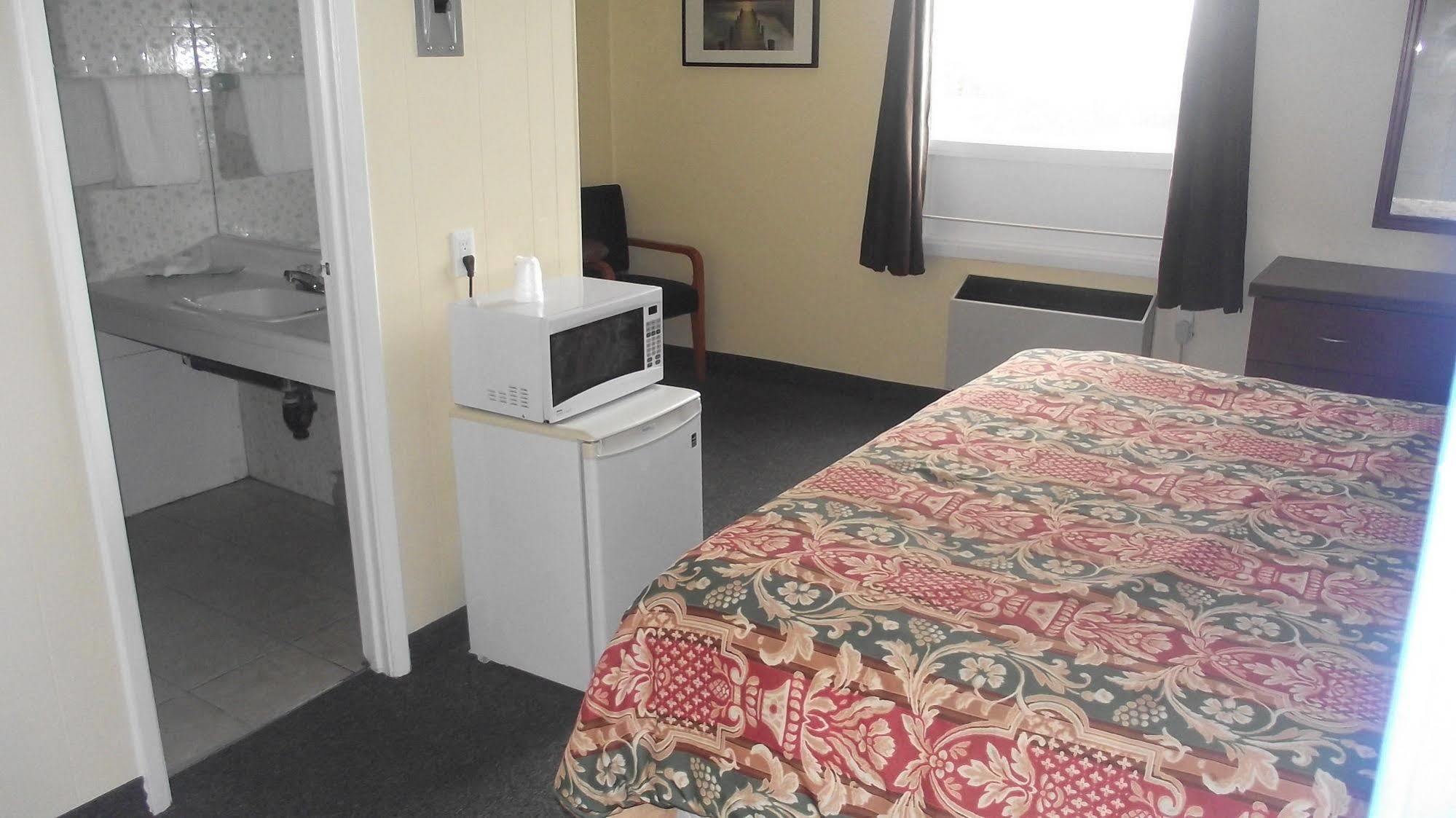Empress Inn And Suites By The Falls Niagara Falls Esterno foto